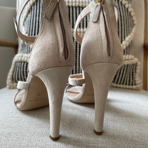 Club Monaco suede heel size 39 - Picture 6 of 8